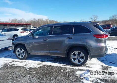2018 Toyota Highlander Limited z USA, uszkodzony, nr VIN 5TDDZRFH2JS887222